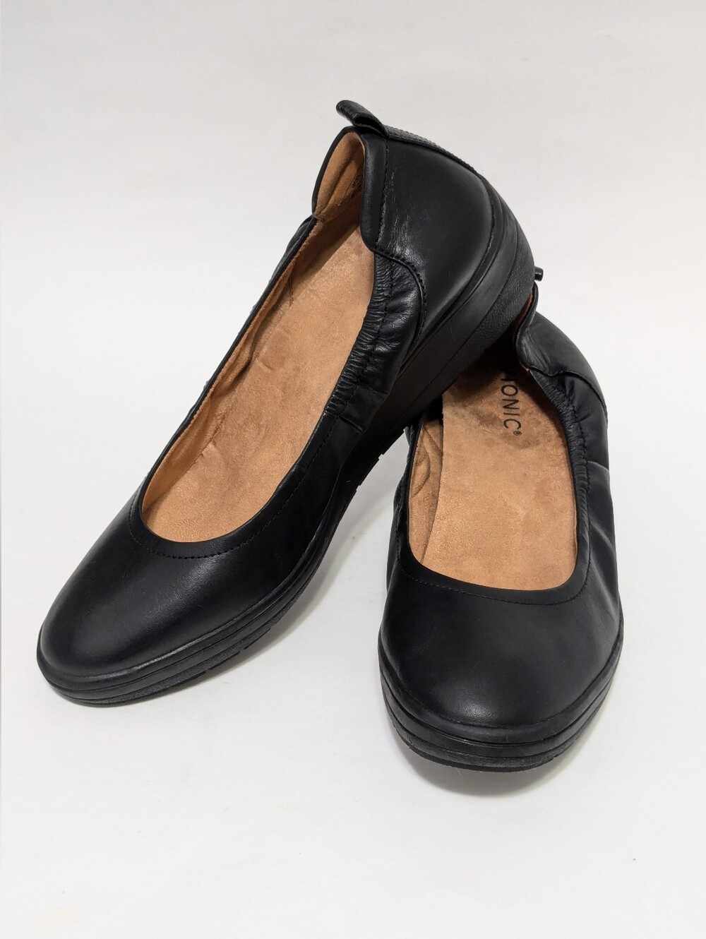 Vionic Jacey Black Leather Slip-On Comfort Wedges Size 8.5